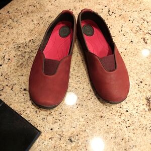 Teva Niyama Burgundy Waterproof Leather Flats